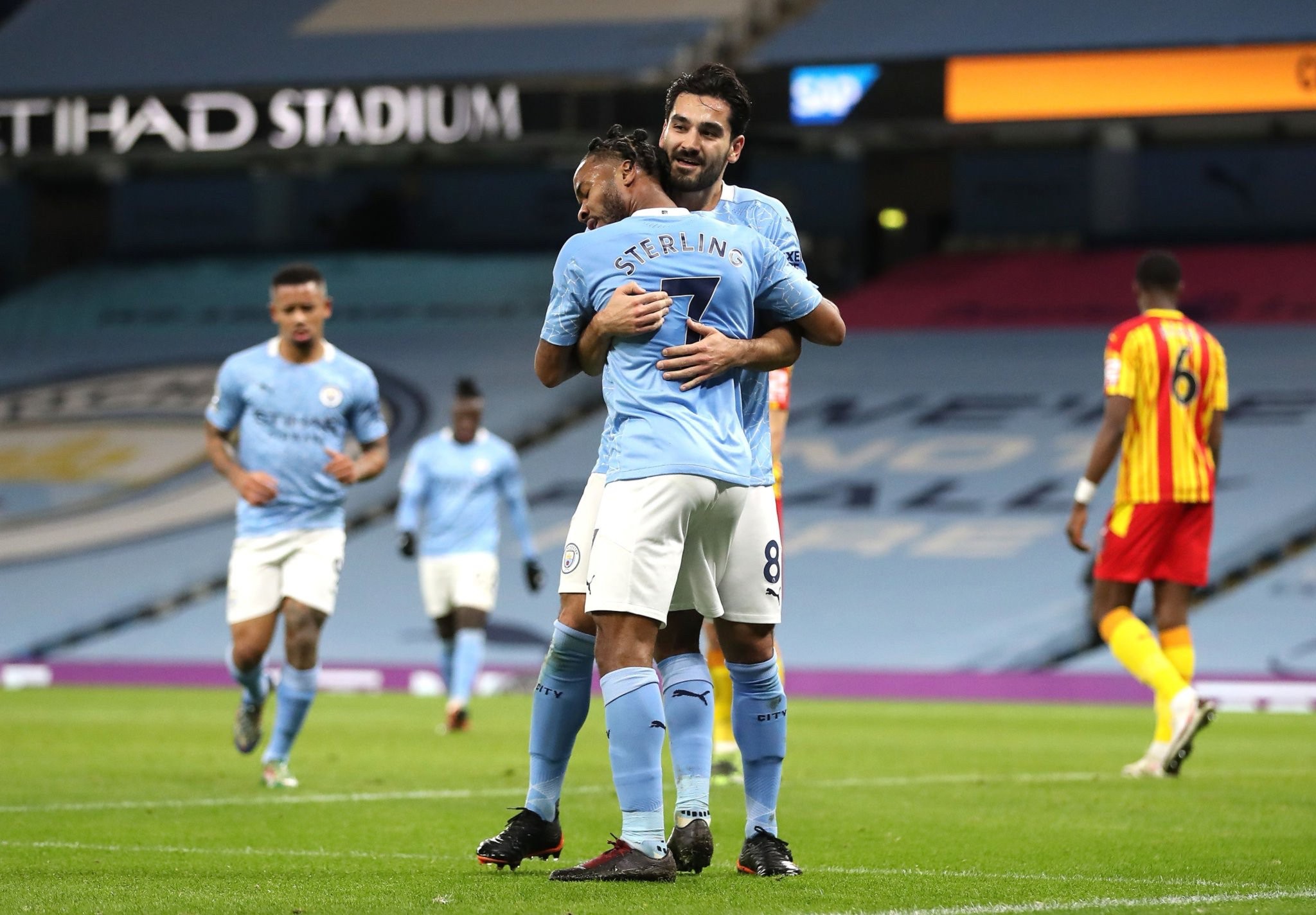 过分析他们 过分析他们