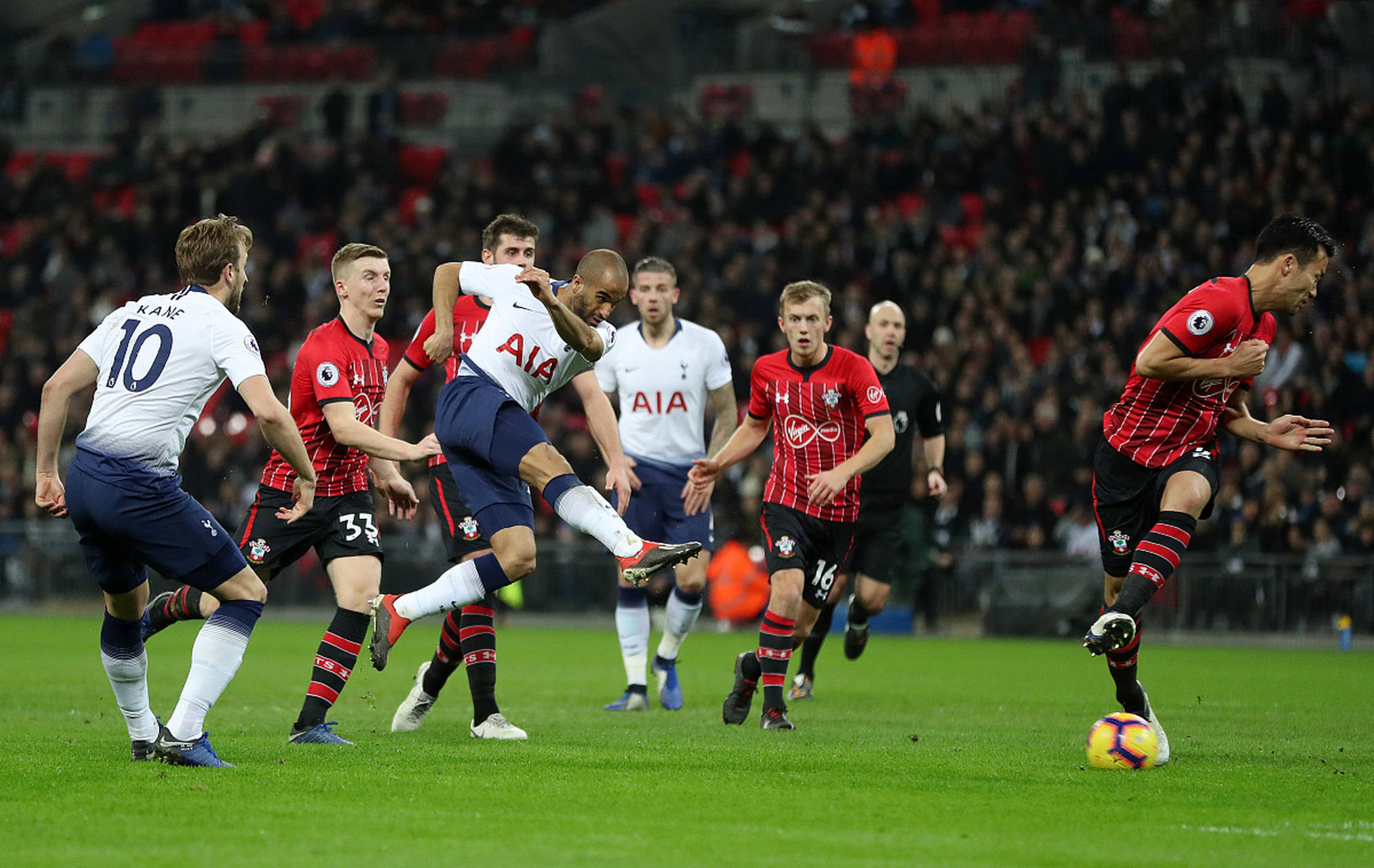 关系更加复 关系更加复